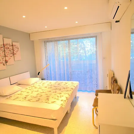 Apartamento Croisette 79 *